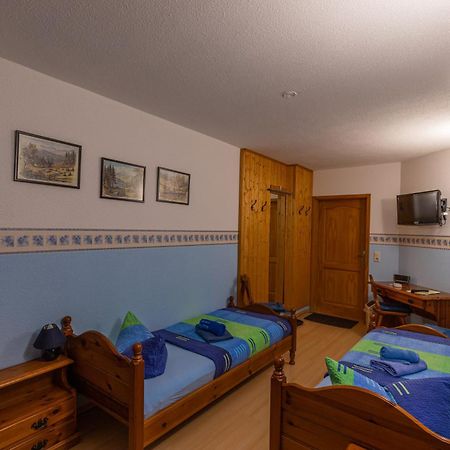 Pension Und Gaststaette Zur Knappenschaenke Thermalbad Wiesenbad Eksteriør billede